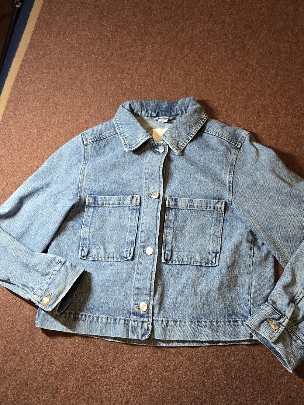 H&M Denim Cropped Jacket Size XS Patch Sytle Pockets Light Wash 100% Cotton